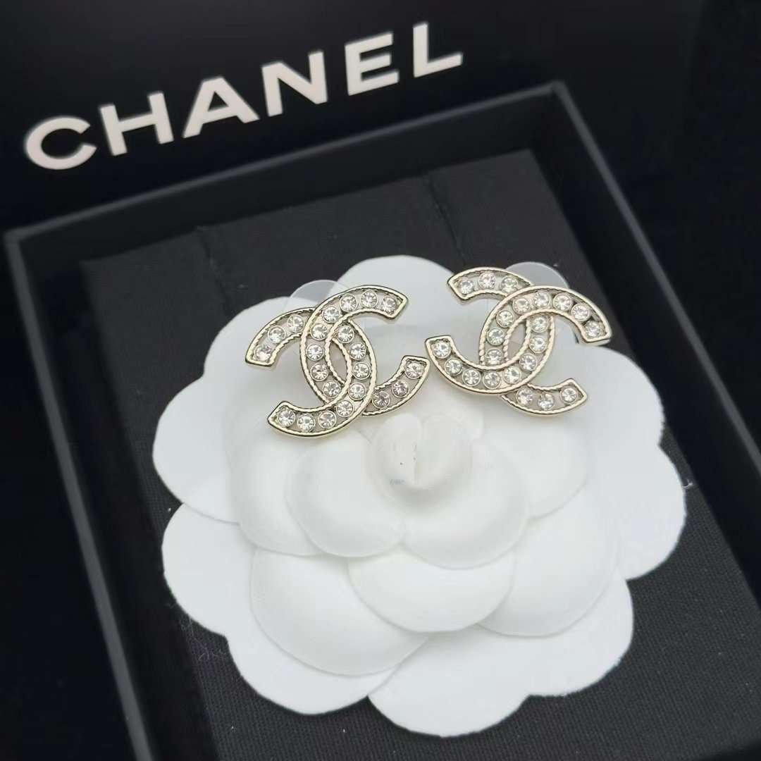微信图片_20240914165142.jpg Chanel earrings - Image 1