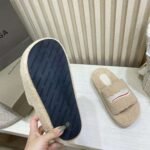 Balenciaga Woven sheep woolen slippers - Image 4