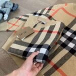 Burberry cardigan sweater - Image 3