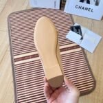 CHANEL bow shoes - Image 3