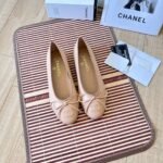 CHANEL bow shoes - Image 6