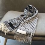 GUCCI scarf - Image 9