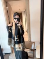 GUCCI scarf - Image 8