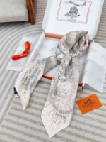 Hermès silk scarf dimensions: 90cm x 90cm - Image 11