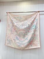 Hermès silk scarf dimensions: 90cm x 90cm - Image 8