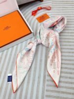 Hermès silk scarf dimensions: 90cm x 90cm - Image 6