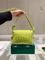 bottega veneta bag 18x11cm Regular Edition