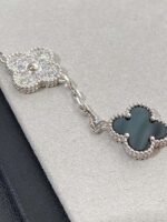 Van Cleef & Arpels luxury bracelet. - Image 3