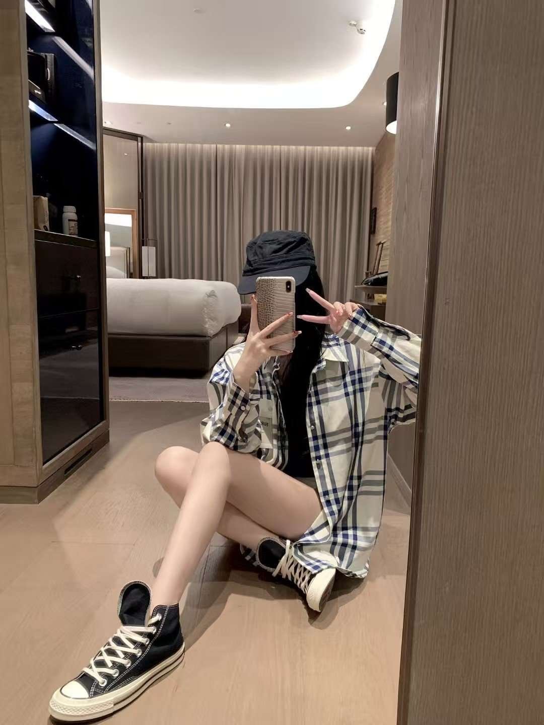 微信图片_202501151821581.jpg Burberry classic plaid shirt - Image 1