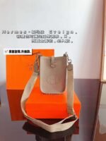 Hermes bag 13x4x16cm - Image 9