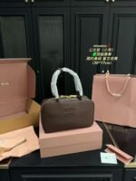 miumiu bowling bag 30x17cm - Image 8