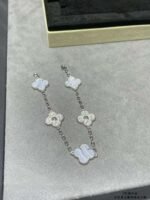 Van Cleef & Arpels Fritillaria 18K four-leaf clover bracelet original - Image 10