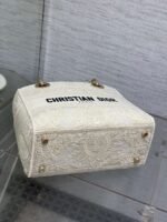 DIOR official website 1:1 embroidered bag premium version - Image 5
