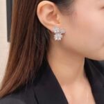 Van Cleef & Arpels Three Flower Earrings - Image 8