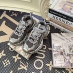 Balenciaga casual shoes - Image 10