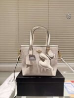 Coach Tote Bag 20x19cm - Image 7