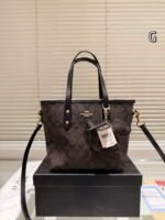 Coach Tote Bag 20x19cm - Image 4