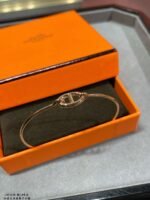 Hermès pig nose bracelet - Image 2