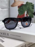 Ray-Ban sunglasses - Image 2