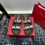 Valentino V-buckle Velcro sandals slippers - Image 16