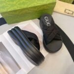 GUCCI new waterproof thick-soled slippers - Image 3