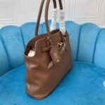 miumiu New vintage tote bag high-end version 31x40x13cm - Image 8