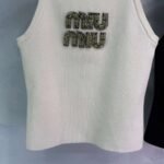 miumiu new style heavy diamond knitted vest - Image 3