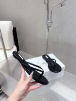 THE ROW 2025 Summer New Simple Flip-Flops - Image 6