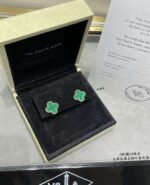 Van Cleef & Arpels Four-Leaf Clover Earrings, Small Edition - Image 5