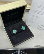 Van Cleef & Arpels Four-Leaf Clover Earrings, Small Edition - Image 4