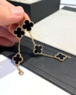Van Cleef & Arpels Four-Leaf Clover Bracelet Premium Edition Rose Gold - Image 5