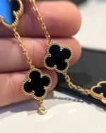 Van Cleef & Arpels Four-Leaf Clover Bracelet Premium Edition Rose Gold - Image 4