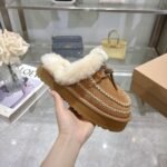 UGG autumn and winter wool slippers casual closed toe slippers advanced version - Image 3