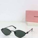 miumiu sunglasses Size: 56-17-140 - Image 3