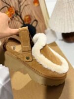 UGG Fall/Winter Esme Kroger Shoes - Image 9