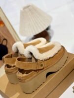 UGG Fall/Winter Esme Kroger Shoes - Image 2