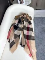 Burberry classic checked scarf 90*200cm - Image 5