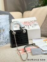 Dior handbag with crocodile leather texture - Image 5