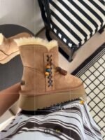 UGG women’s snow boots - Image 8