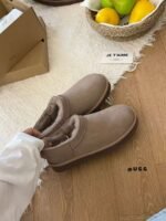 UGG shoes - Image 9