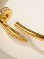 Cartier Nail Bracelet, chunky version with diamonds set at both ends, high-end version. - Image 6