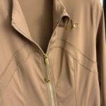 Alo new yoga and workout three-piece set - Image 5