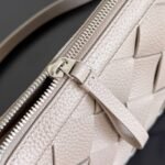 BOTTEGA VENETA High-Quality 1:1 Replica Bag Dimensions: 25*15*5 cm - Image 4